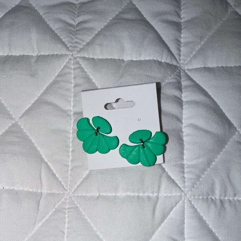 Elegant Green Floral Earrings